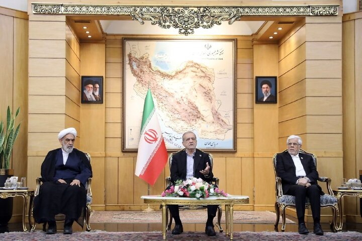 پزشکیان: با قدرت از مواضع ایران در مجامع بینالمللی دفاع خواهیم کرد